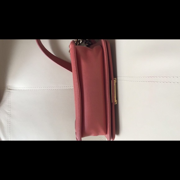 SOLD❌Chanel Metallic Pink Stingray Small Boy - Picture 6 of 8